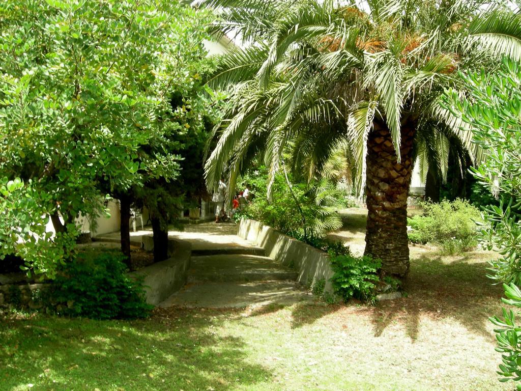 Отель Campagne Beausoleil Ла-Сейн-сюр-Мер Экстерьер фото